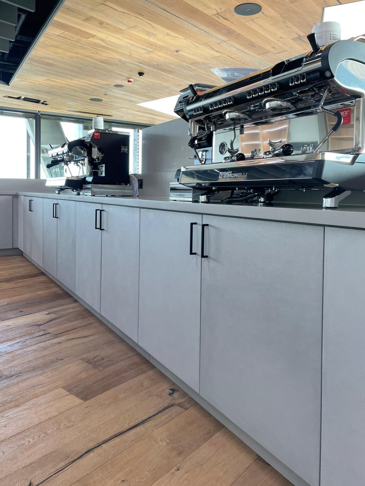 resin flooring and joinery coating at commercial office's restaurant and bar 