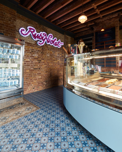 custom resin floors at ice cream parlour 